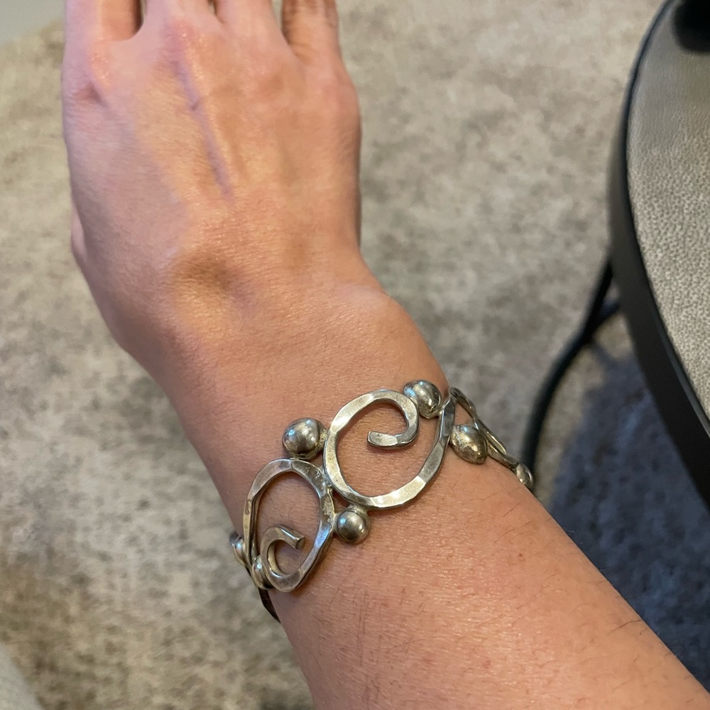 Women’s bracelet